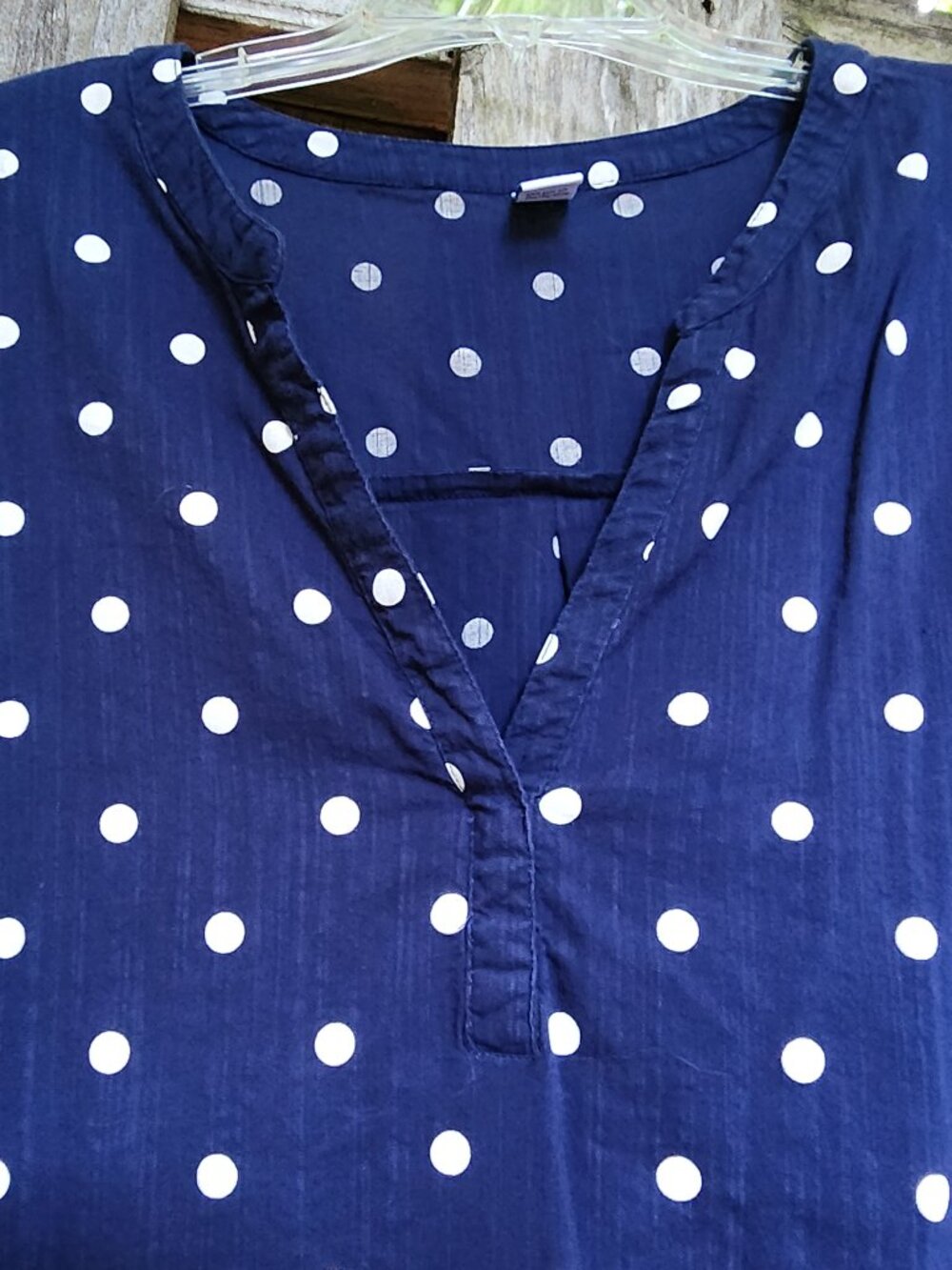 EUC Women's XXL Old Navy Polka dot flutter sleeve Navy pullover shirt